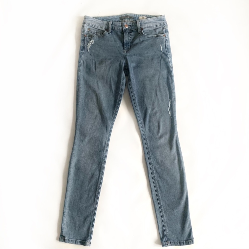 Level 99 Liz Skinny Light Blue Distressed Denim Jeans Sz 28